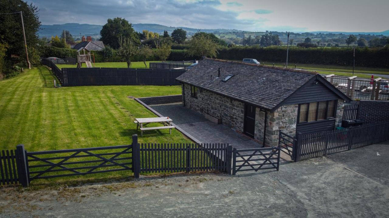 Smithy Cottage Berriew Exteriér fotografie